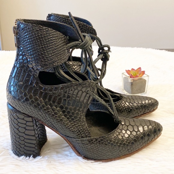 FREEBIRD by Steven | Joyce Black Snake Lace Up heels women size 9 - Picture 6 of 8